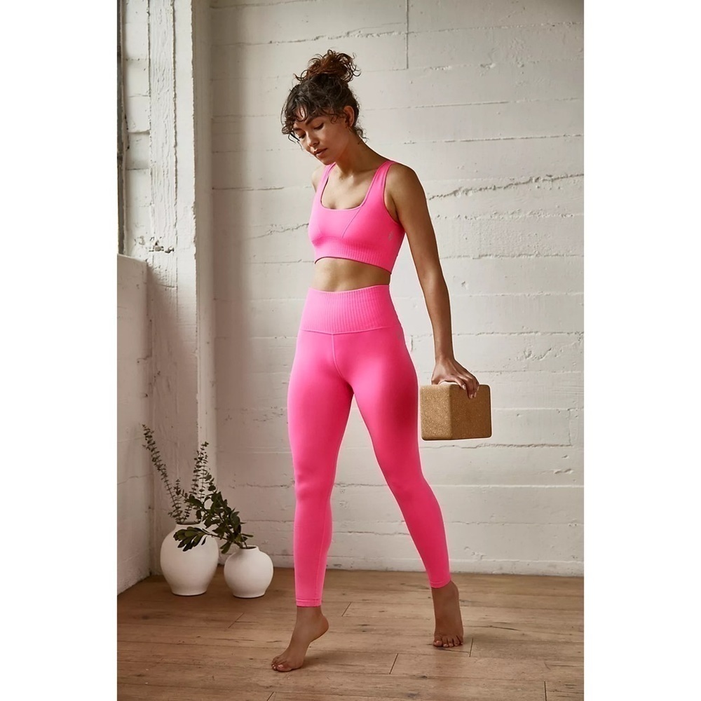 FP Movement by Free People 7/8 Length Good Karma Leggings Hot Pink NWOT XS - Picture 5 of 10